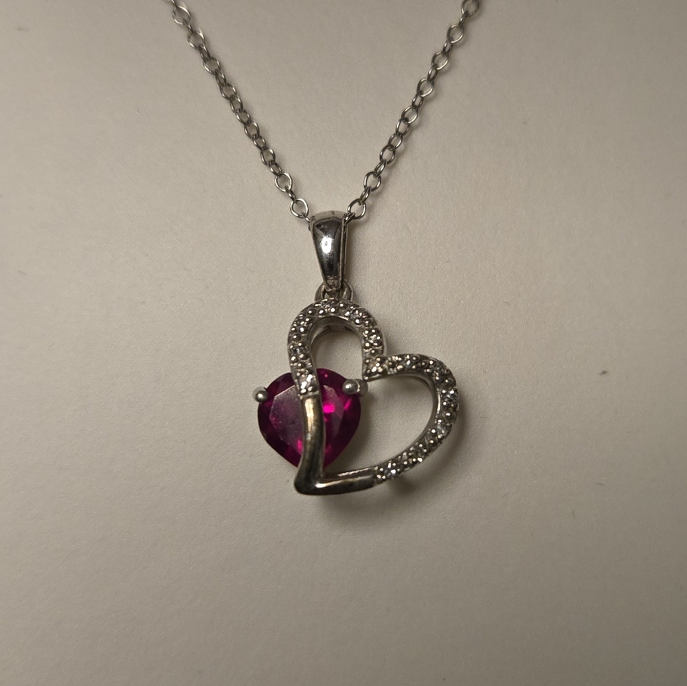 Elegant Silver and Pink Heart Pendant Necklace
